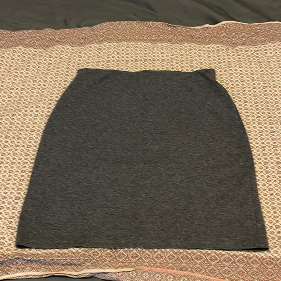 Old Navy Pencil Skirt - Picture 1 of 3